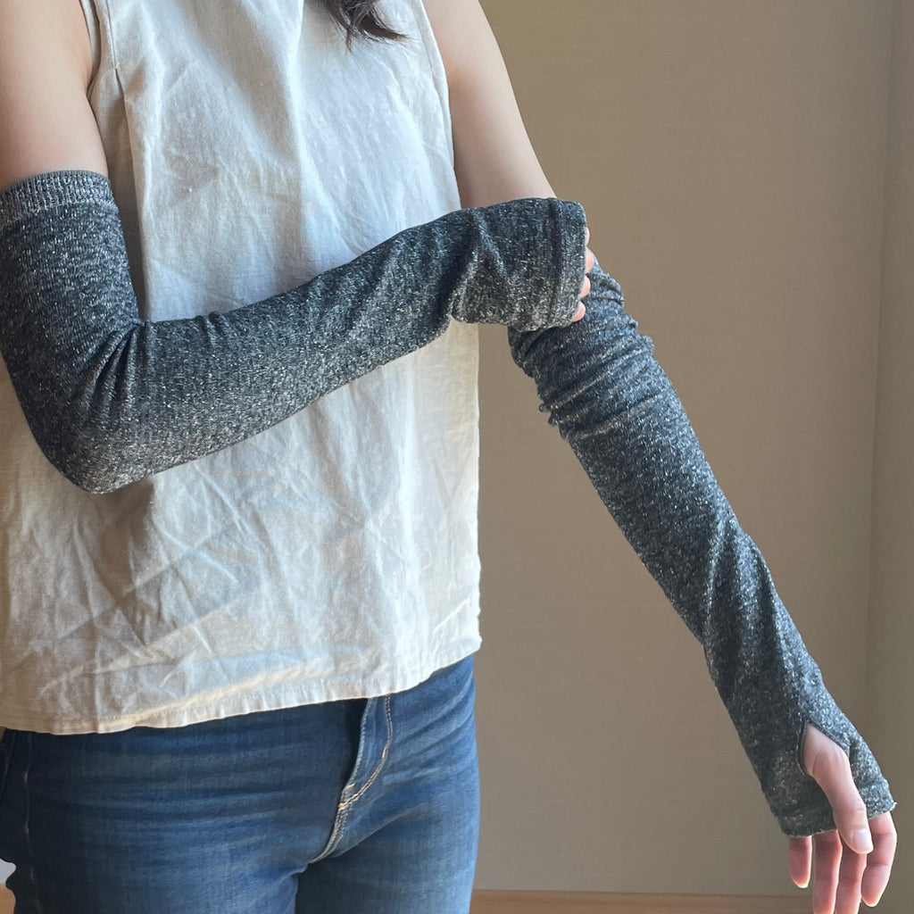 <a href="https://tumugu-happydays.com/products/ysac100">絹とコットンリネンのアームカバー入荷いたしました！</a>